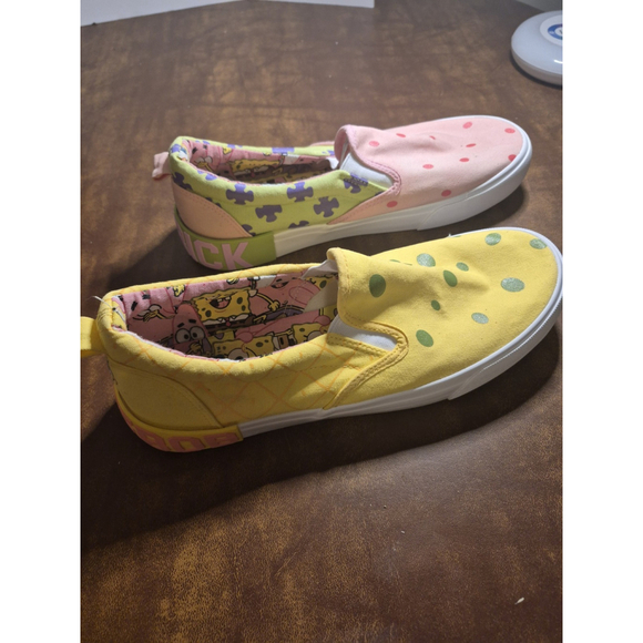 Mens size 9.5 Spongebob SquarePants & Patrick Canvas Slip On Shoes Pink Yellow - Picture 2 of 7